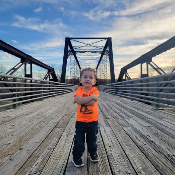 Meet your Posher, Marissa - Picture 2 of 2